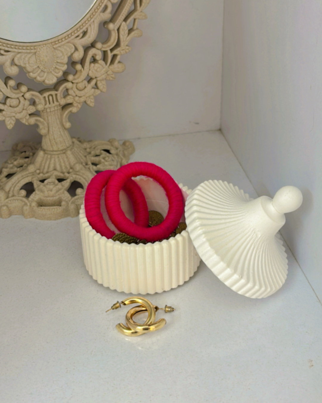 Ribbed Jar with Lid